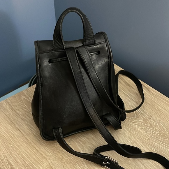Vintage Coach Black Leather Mini Backpack 9960 - Picture 7 of 14